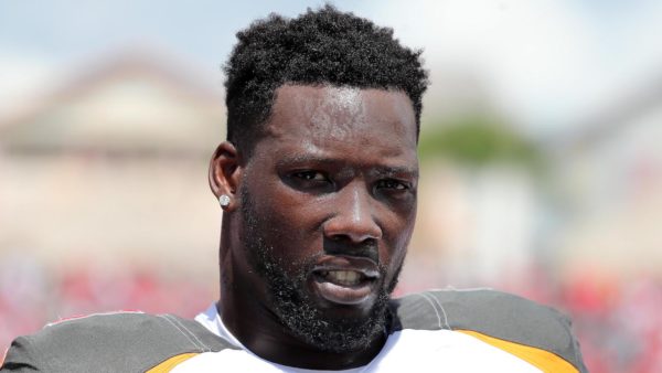 Jason Pierre-Paul without a helmet