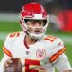 Patrick Mahomes throwing
