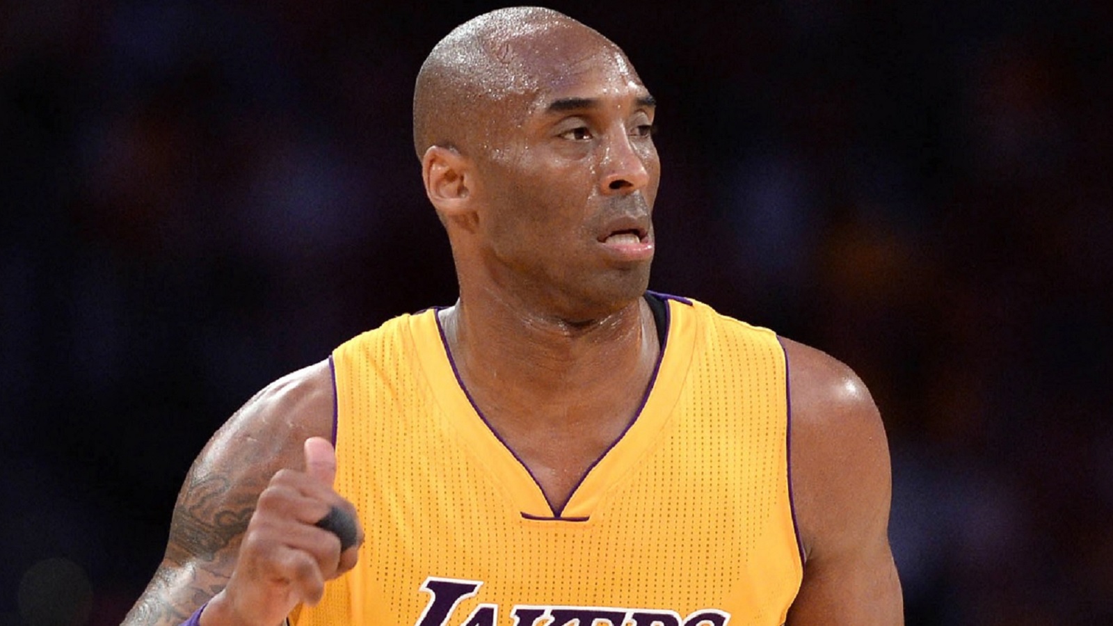 Lakers to unveil Kobe Bryant statue outside arena Feb. 8 - ESPN