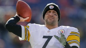 Ben Roethlisberger throws a pass