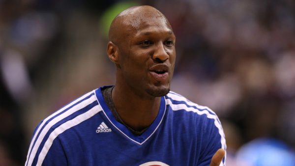 Lamar Odom warming up