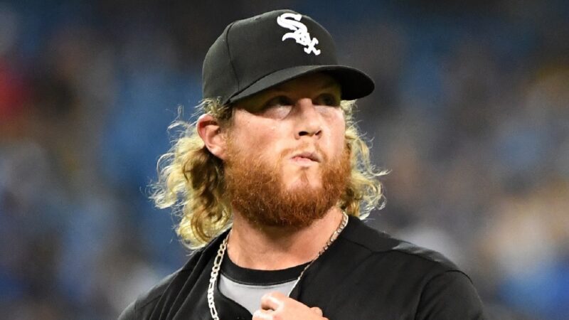 Craig Kimbrel in a White Sox hat