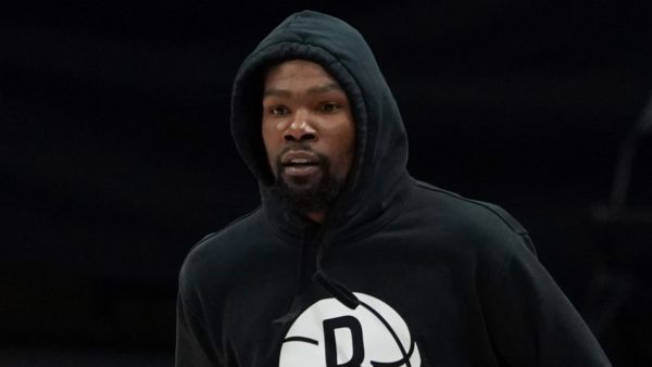 Kevin Durant with a hood on