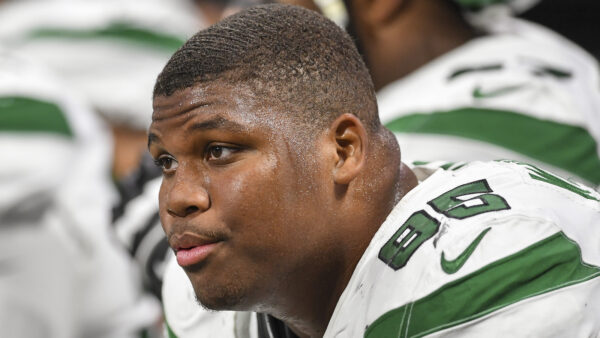 Quinnen Williams on the sideline