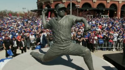 Tom Seaver statue outside Citi Field