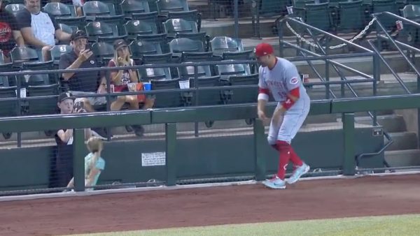 Joey Votto makes a TikTok video with a fan