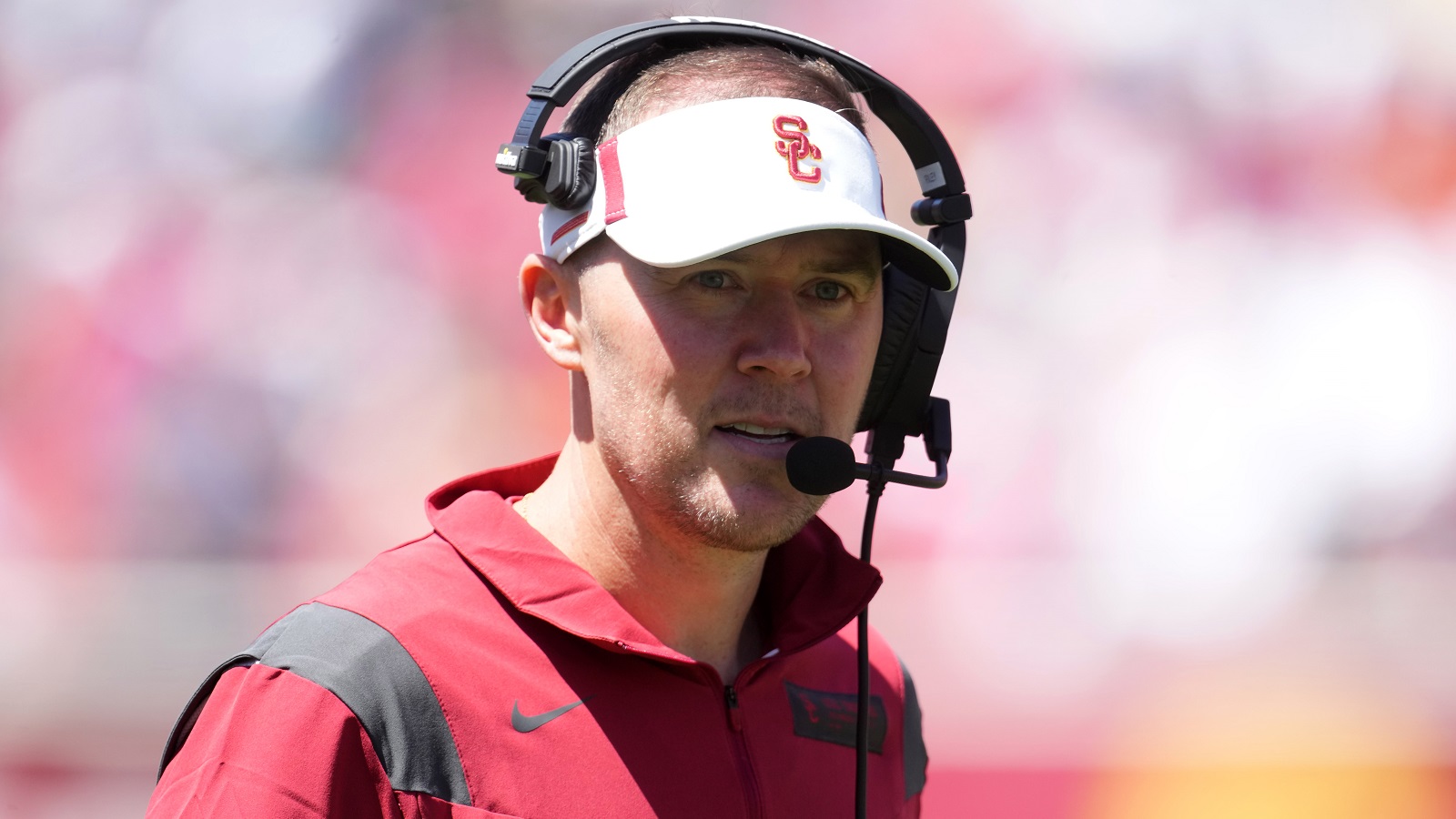 Big Ten looking to give USC, UCLA prime permanent opponents