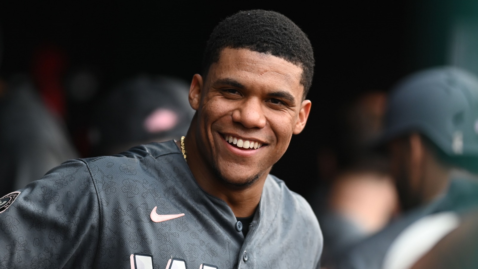 Report: Padres, Cardinals Currently Lead Juan Soto Sweepstakes - Sports  Illustrated
