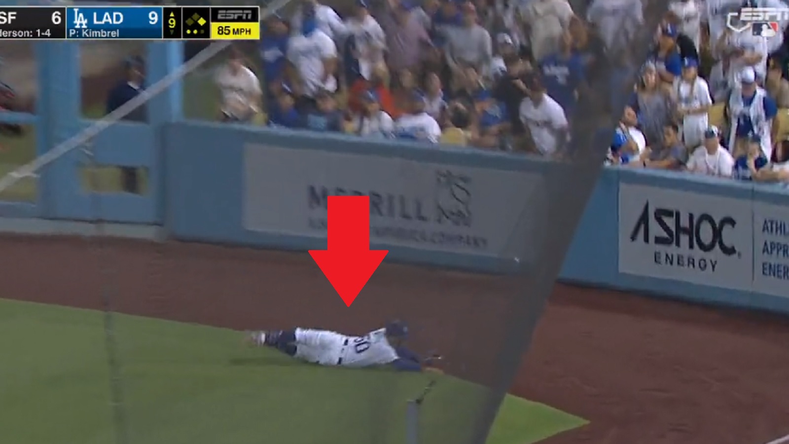 Video: Mookie Betts makes unreal diving catch to end game