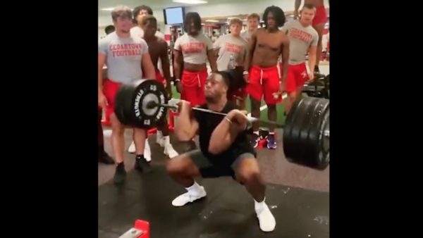 Nick Chubb power cleaning 405 pounds.