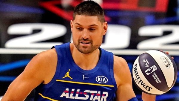 Nikola Vucevic with a ball in his hand