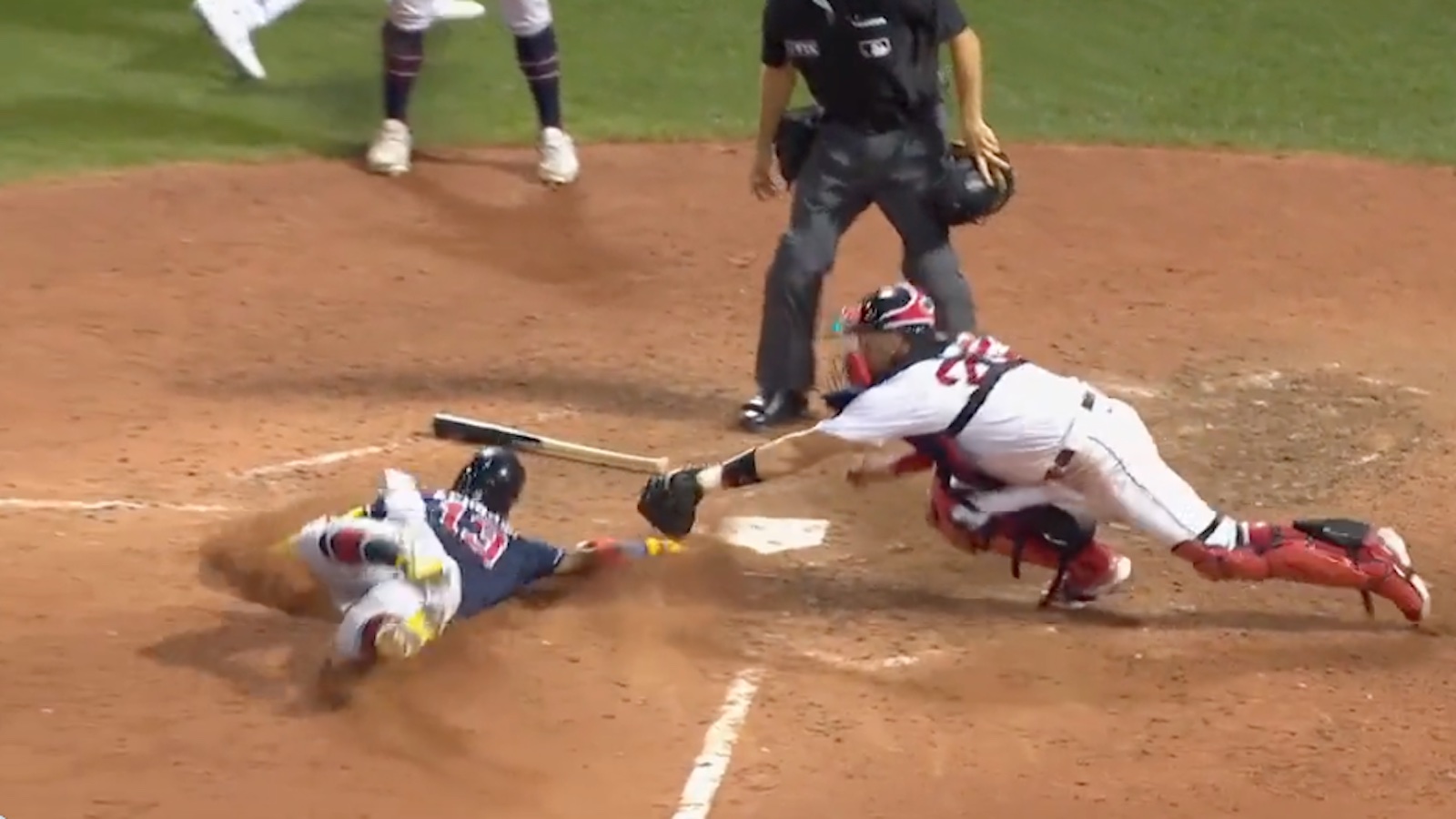 Ronald Acuña Jr scores on incredible slide into home
