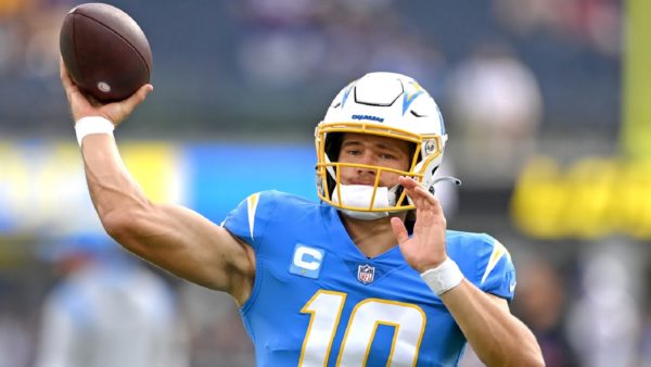 Justin Herbert agrees to landmark extension with Chargers