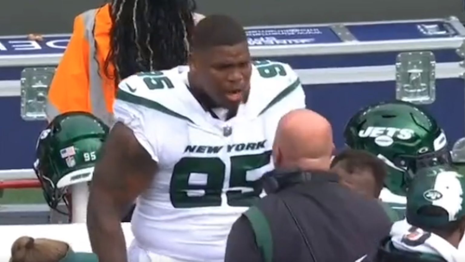 Video: Quinnen Williams, Jets coach get into heated altercation