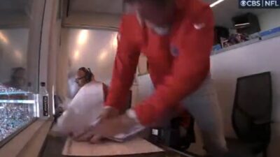 Ken Dorsey slams things down
