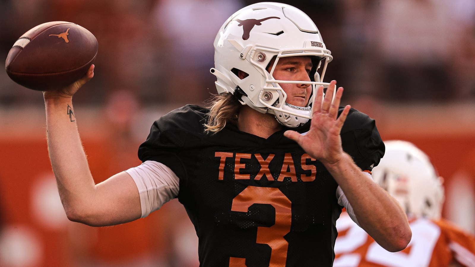 Quinn Ewers' status for Texas-Oklahoma game revealed