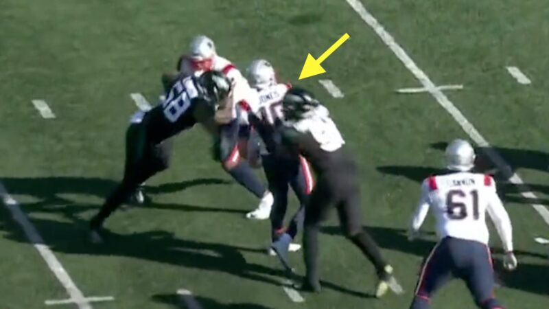 Jets commit a roughing the passer penalty