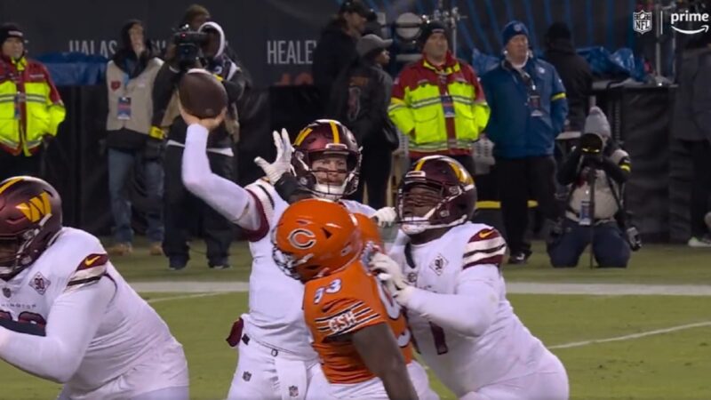 Carson Wentz throws a pass