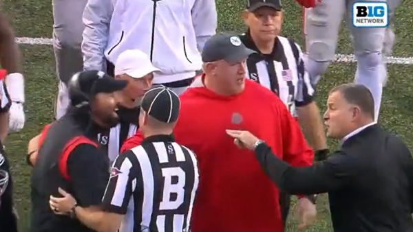 Greg Schiano points at Ryan Day