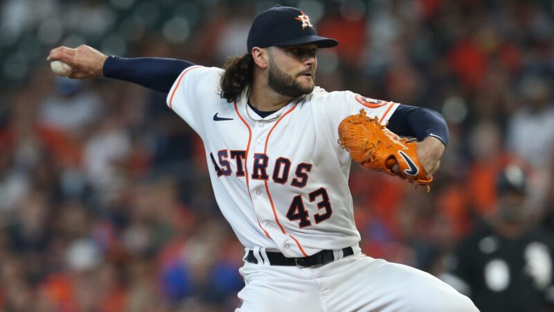 Lance McCullers delivers a pitch