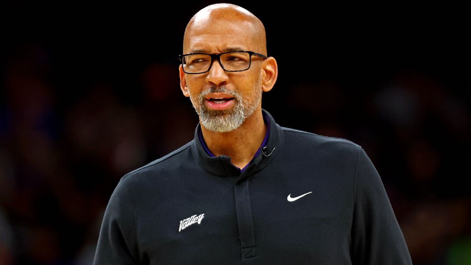 Suns coach Monty Williams working 1-on-1 with Cam Johnson on post play