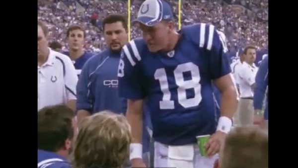 Peyton Manning yells at Jeff Saturday