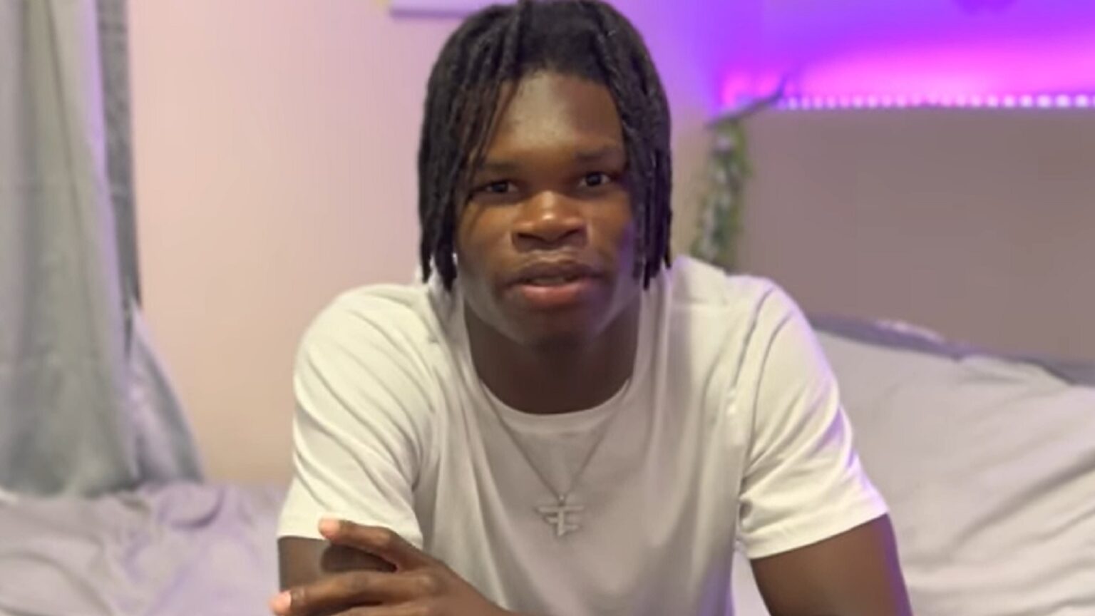 Travis Hunter announces his transfer decision