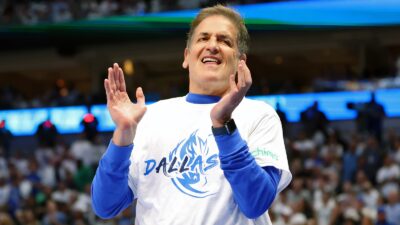 Mark Cuban clapping