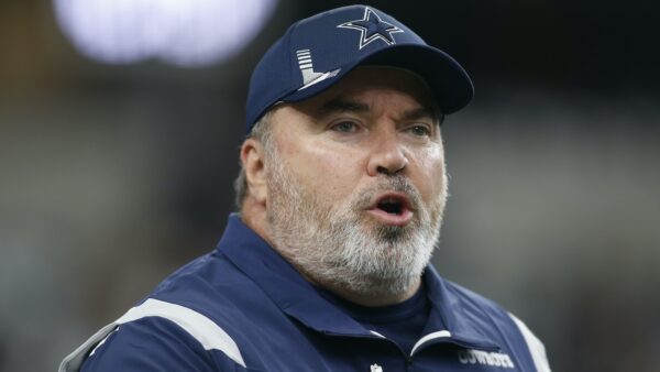 Mike McCarthy in a Cowboys hat