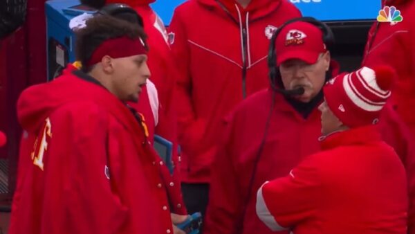 Patrick Mahomes talks to Andy Reid