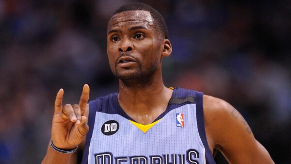Keyon Dooling with the Grizzlies