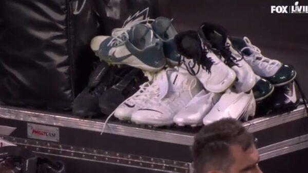 Eagles shoe changes