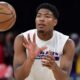 Rui Hachimura waits for the ball