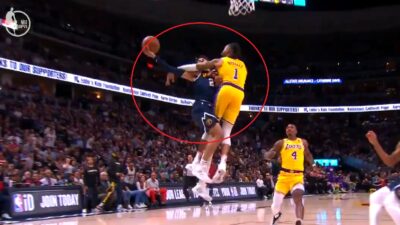 DAngelo Russell looks to block Jamal Murray