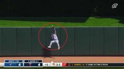 Daulton Varsho home run attempt