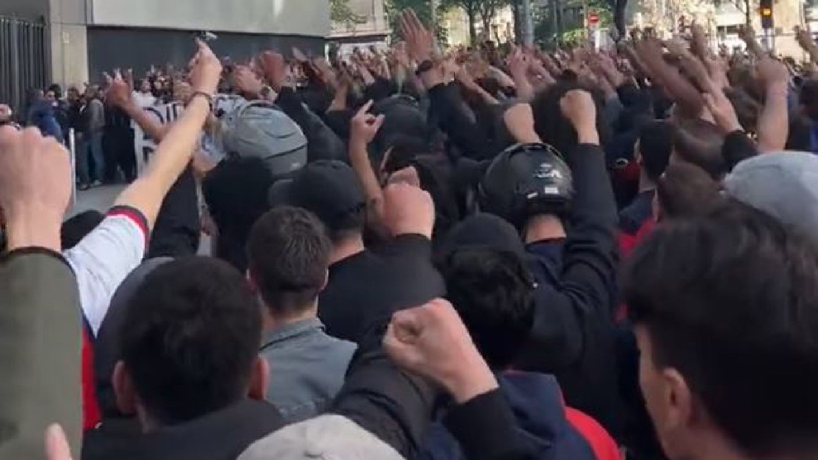 Lionel Messi Hears Vulgar Chant From Psg Fans Amid Latest Controversy