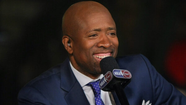 Kenny Smith in the booth
