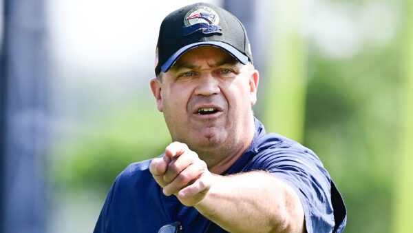 Bill O'Brien points at practice