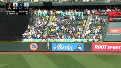 Cedric Mullins home run robbery