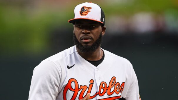 Orioles get worrisome injury scare with Cy Young candidate