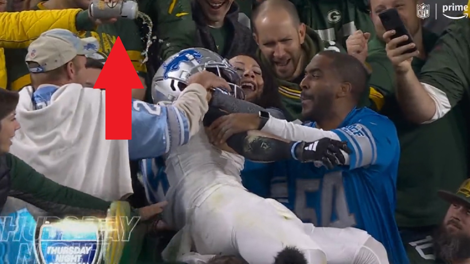 Amon-Ra St. Brown did a Lions leap in Lambeau 