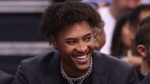 Kelly Oubre Jr. smiling