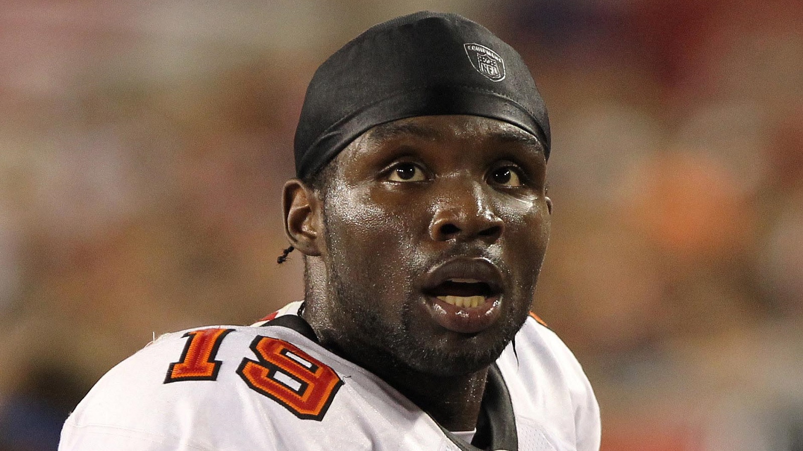 Ex-Bucs WR Mike Williams on life support after accident