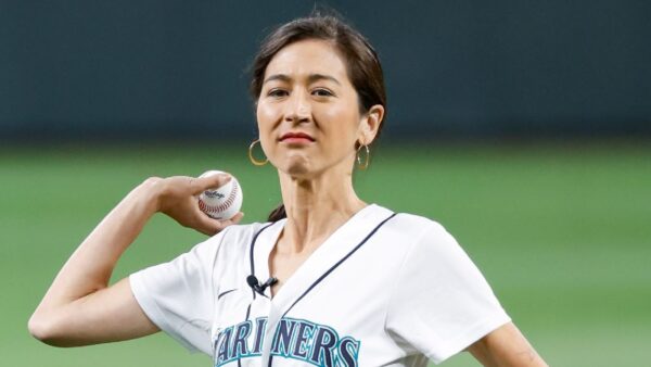 Mina Kimes throwing a pitch