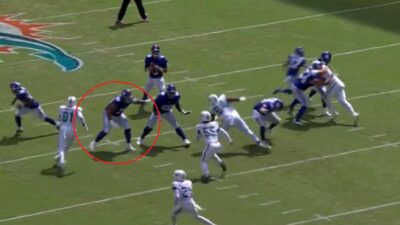 Evan Neal on the field