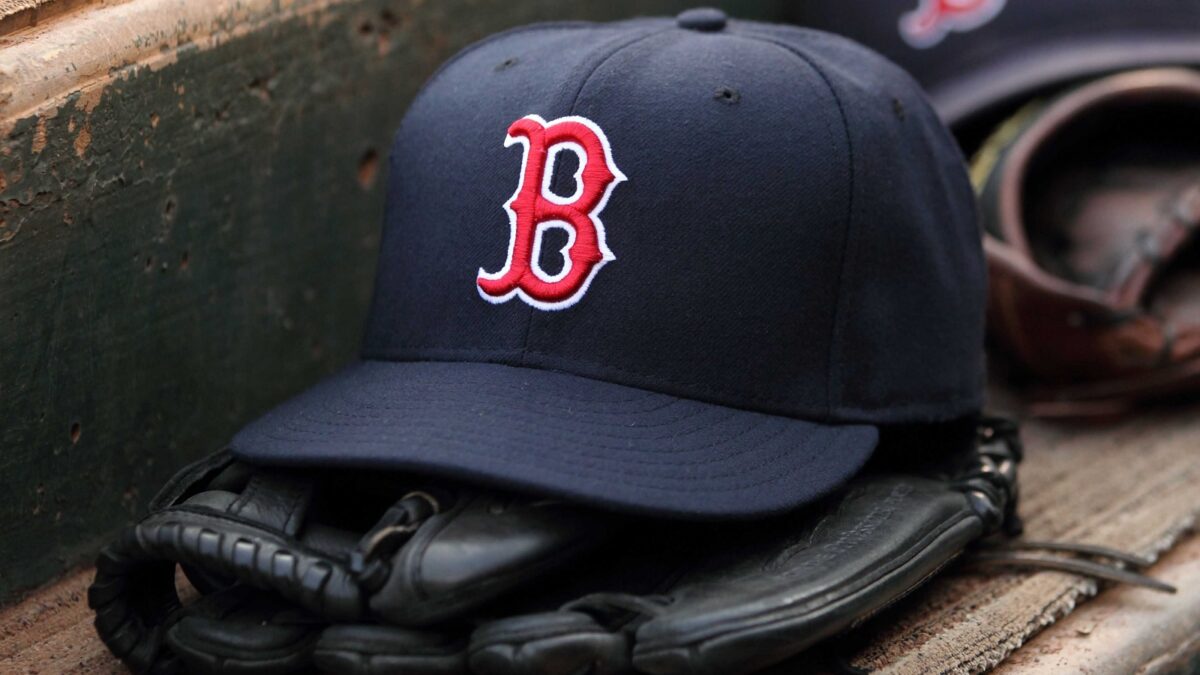Red Sox fans rain down 3-word chant amid league-worst start