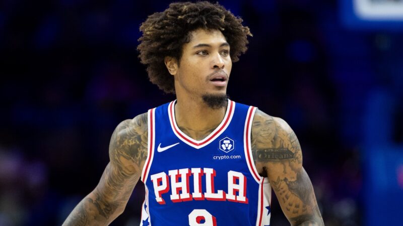 Kelly Oubre dribbles the ball up the court