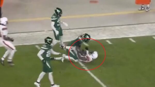 Elijah Moore on the ground