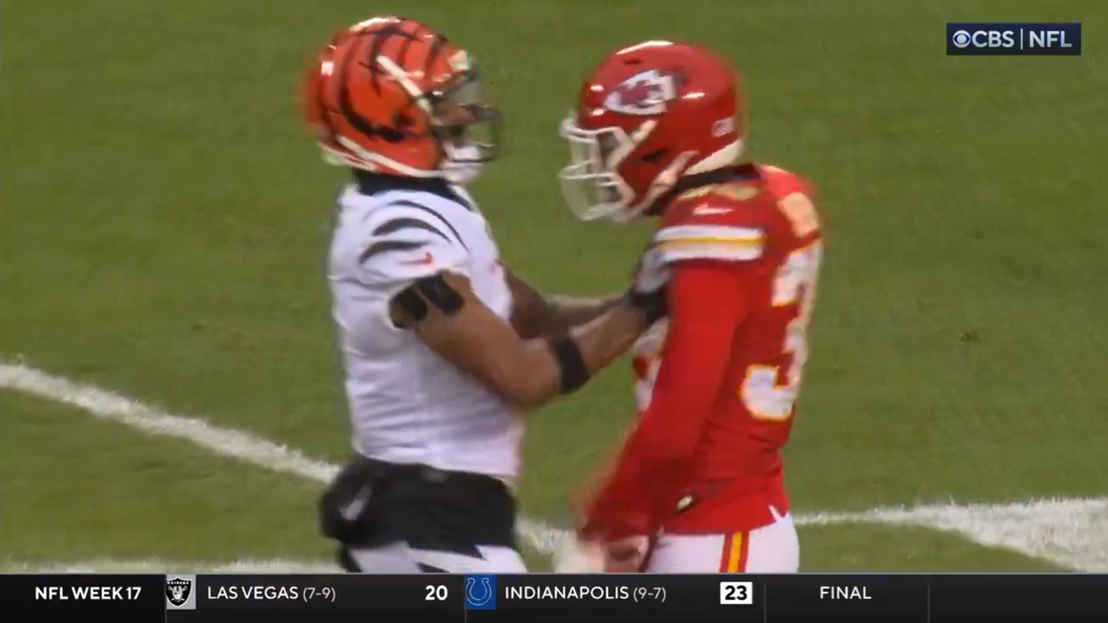 Ja'Marr Chase scuffles with Chiefs defenders after harsh comments