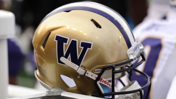 A Washington Huskies football helmet